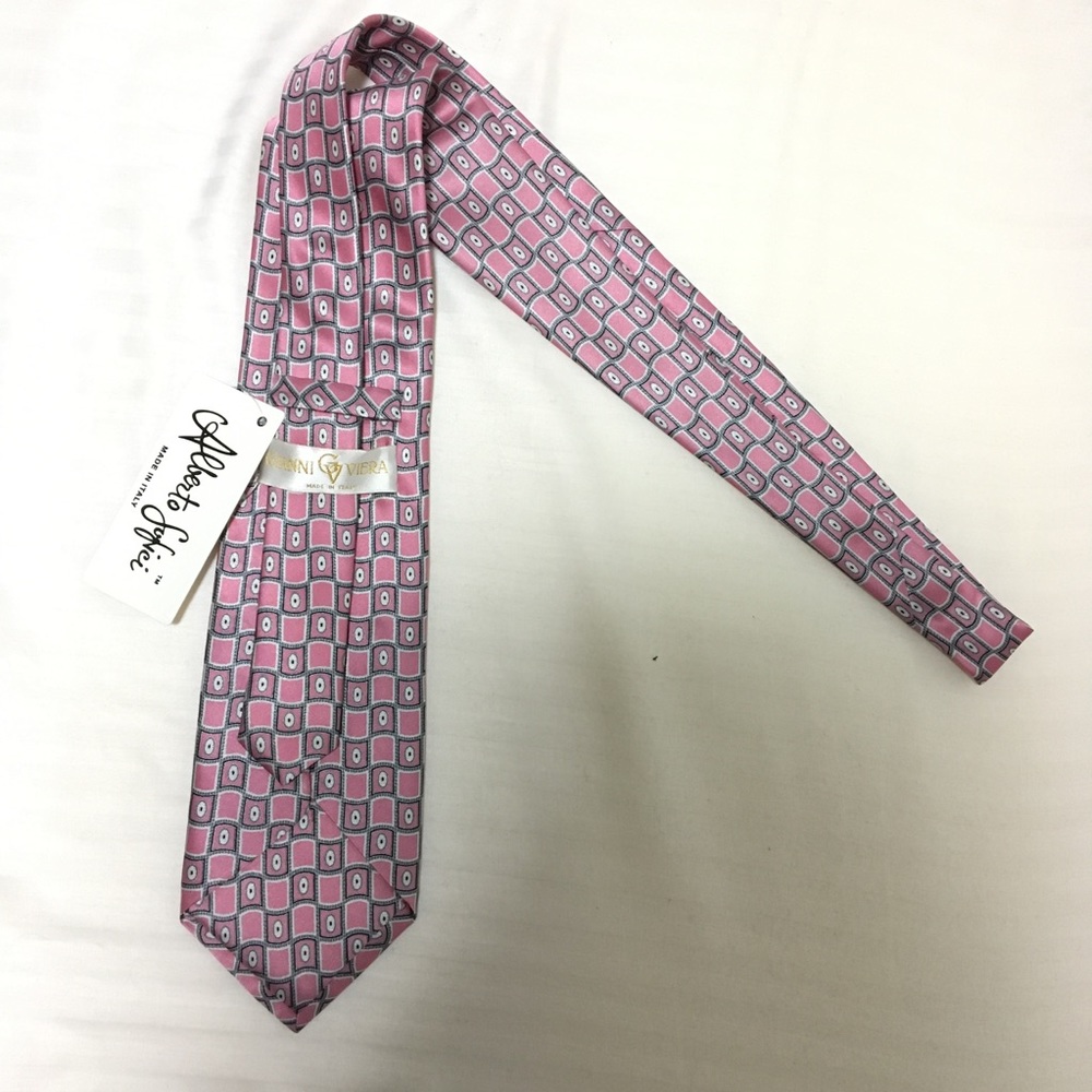 Italian Men's Pink Tie 100% Silk - Picture 2 of 4